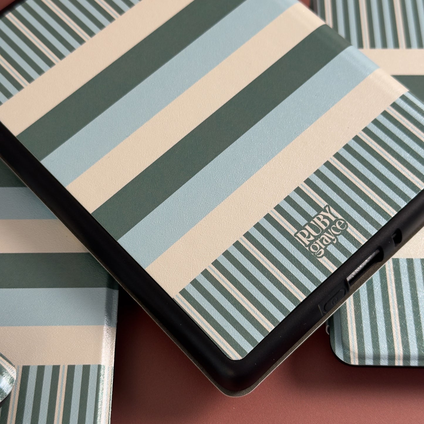 Cottage Stripe Kindle Case