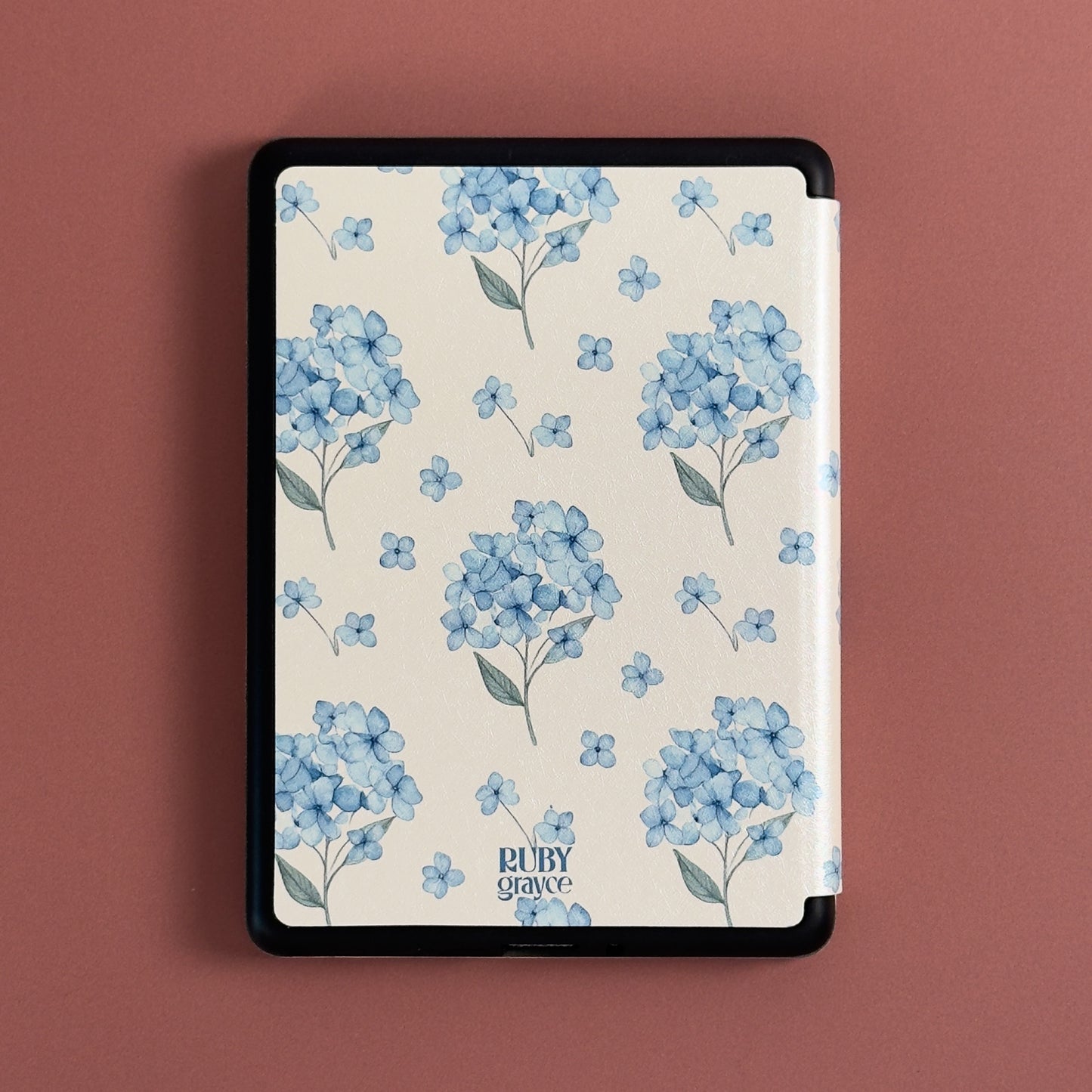 Hydrangea Daydream Kindle Case